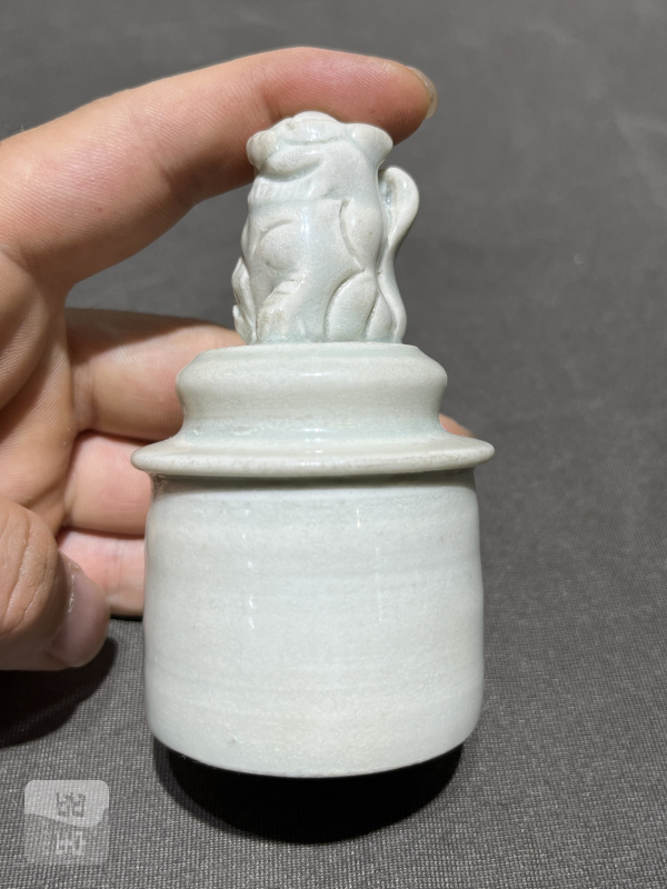 明 湖田狮钮盖执壶和温碗（一套） - 图10
